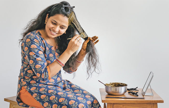 ચહેરા પર સફેદ વાળ આવતાં અટકાવે આ દેશી ઈલાજ