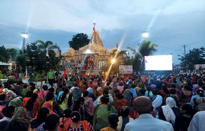 શ્રાવણના 2જા સોમવારે હળવદ પંથકના શિવાલયો ભક્તોનું ઘોડાપુર
