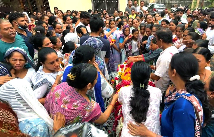 ડીએનએ મેચ તથા વડોદરાના 5 લોકોના મૃતદેહ પરિવારને સોંપાતા અંતિમ સંસ્કાર કરાયા