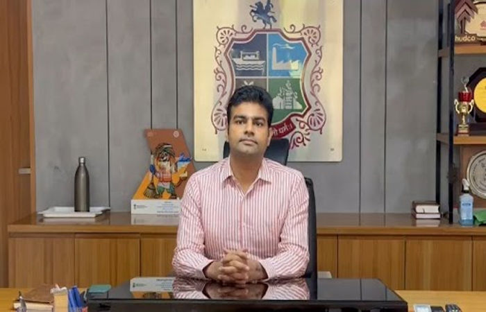 જામનગર મહાનગરપાલિકાના નવા મ્યુનિસિપલ કમિશ્નર તરીકે દીપેશ કેડિયાએ આજે સંભાળ્યો ચાર્જ