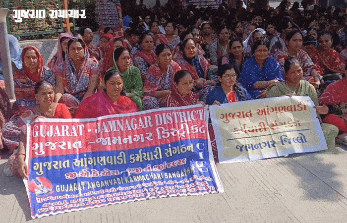 જામનગરમાં આંગણવાડી બહેનોની હડતાલ, વિવિધ 21 માંગણીઓને લઈને કલેકટરને રજૂઆત