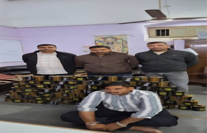 જામનગરમાં સાધના કોલોની વિસ્તારમાંથી પ્રતિબંધિત ચાઈનીઝ દોરાનું વેચાણ કરનાર વેપારી પકડાયો