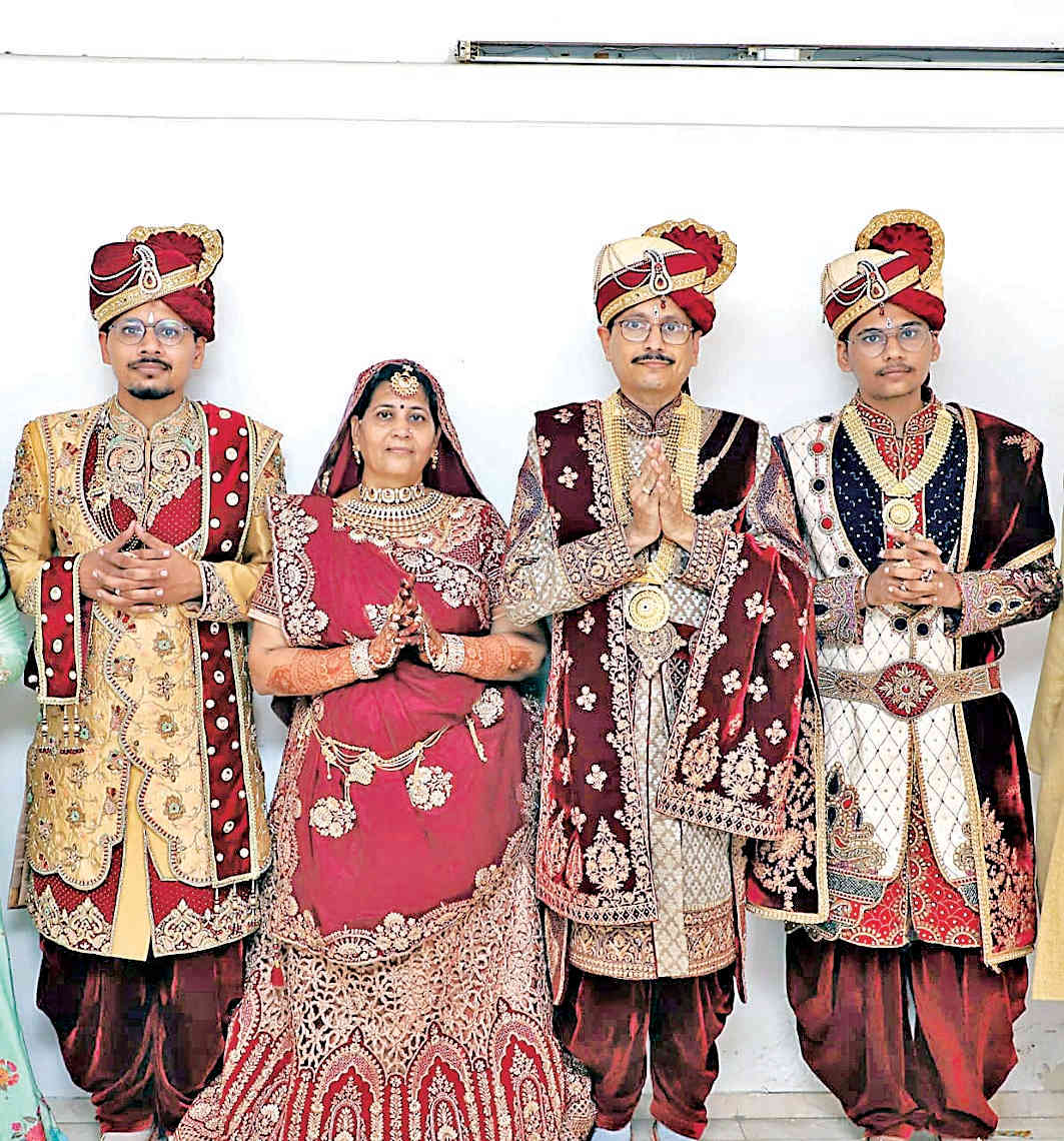 સુરતનું કરોડપતિ મહેતા ફેમિલી ભૌતિક સુખને ત્યાગી દીક્ષા લેશે
