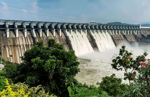 ગુજરાતમાં મેઘરાજાની કૃપા.. 28 ડેમ 100% છલકાયા, 44 હાઇઍલર્ટ પર, 207 જળાશયમાં સરેરાશ 60% જળસ્તર