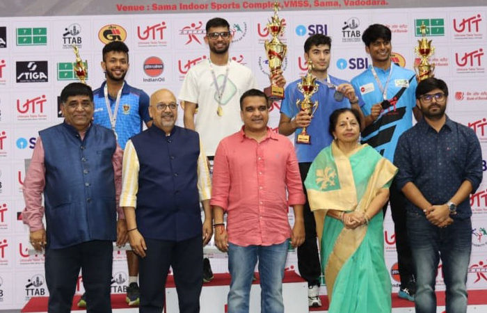 રાજ્ય ગૃહ મંત્રી હર્ષ સંઘવીના હસ્તે વિજેતા ખેલાડીઓને મેડલ અને ટ્રોફી આપી સન્માનિત કરાયા