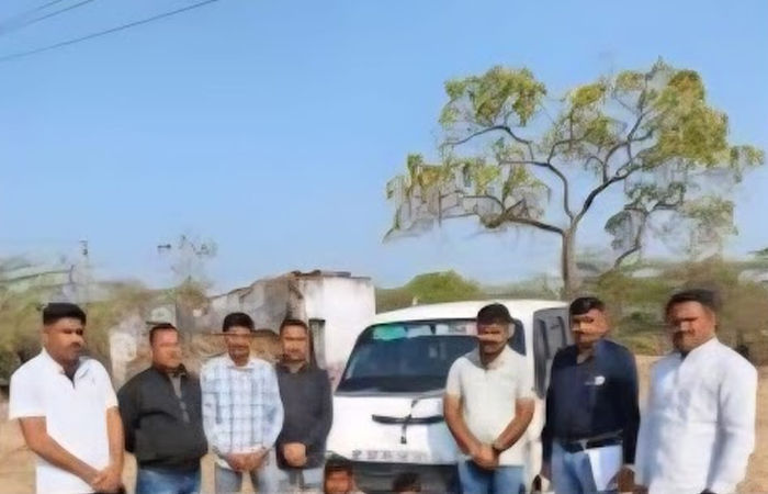કાલાવડમાંથી ઇકો કારની ચોરી કરનાર પંચમહાલના બે તસ્કરોને કાર સાથે પકડી પાડતી જામનગર LCB પોલીસ