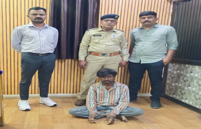 પત્નીની મશ્કરી, પતિનો ઠપકો અને કૌટુંબિક ભાણાએ કરી મામાની હત્યા