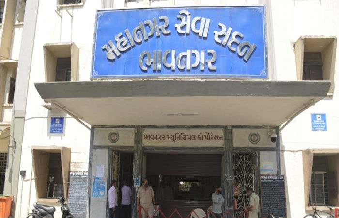 સરકારમાં બદલીના નિયમનુ પાલન થાય છે, મનપામાં નહી