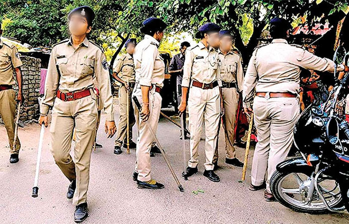 Contempt charges framed against four policemen accused of public flogging in Guj