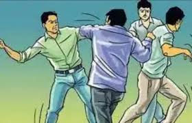 વિદ્યાર્થીઓ વચ્ચે ઝઘડો થયા પછી વાલીઓ વચ્ચે મારામારી