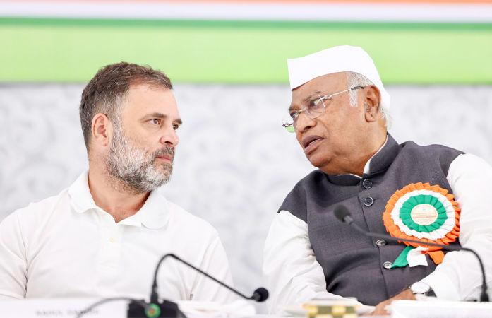 '10 બેઠક પણ નહીં જીતી શકે...' સીટ વહેંચણી મુદ્દે કોંગ્રેસમાં અસંતોષ, દિગ્ગજની ચેતવણી