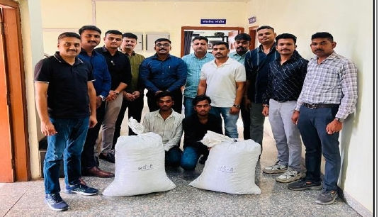 ઓરીસ્સાથી ૧૭ લાખનો ગાંજો લઇને આવી રહેલા બે યુવકો ઝડપાયા