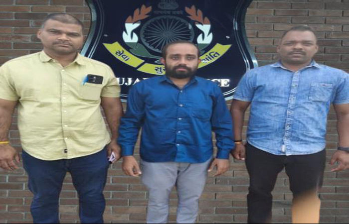 તારાપુરના ગલિયાણા ગામે બોગસ ડૉક્ટર ઝડપાયો