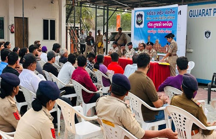 વડોદરા પોલીસે ગુનામાં કબજે કરેલી 32 લાખની ચીજ વસ્તુઓ લોકોને પરત કરી