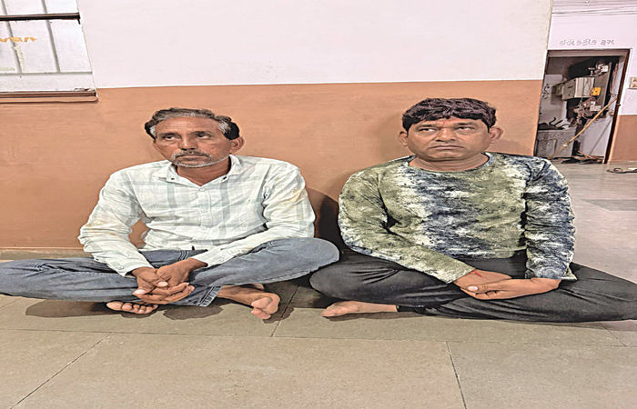 ધ્રાંગધ્રાના પરોઢિયા વિસ્તાર પાસે જુગાર રમતા 2 શખ્સ ઝડપાયા