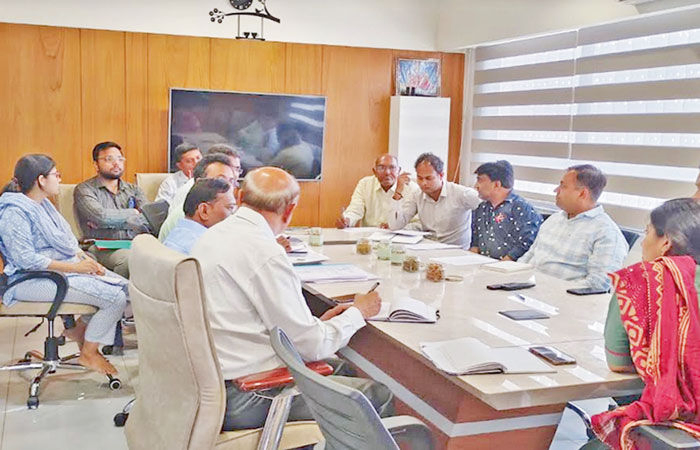 સેક્ટરમાં બાકી રહેલા પાણી- ગટરના કામ ડિસેમ્બર સુધીમાં પૂર્ણ કરવા તાકિદ