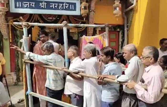 દેવ દિવાળીએ નરસિંહજી ભગવાનને સાક્ષાત ચાંદલો કરવા ભક્તજનોની લાંબી કતાર