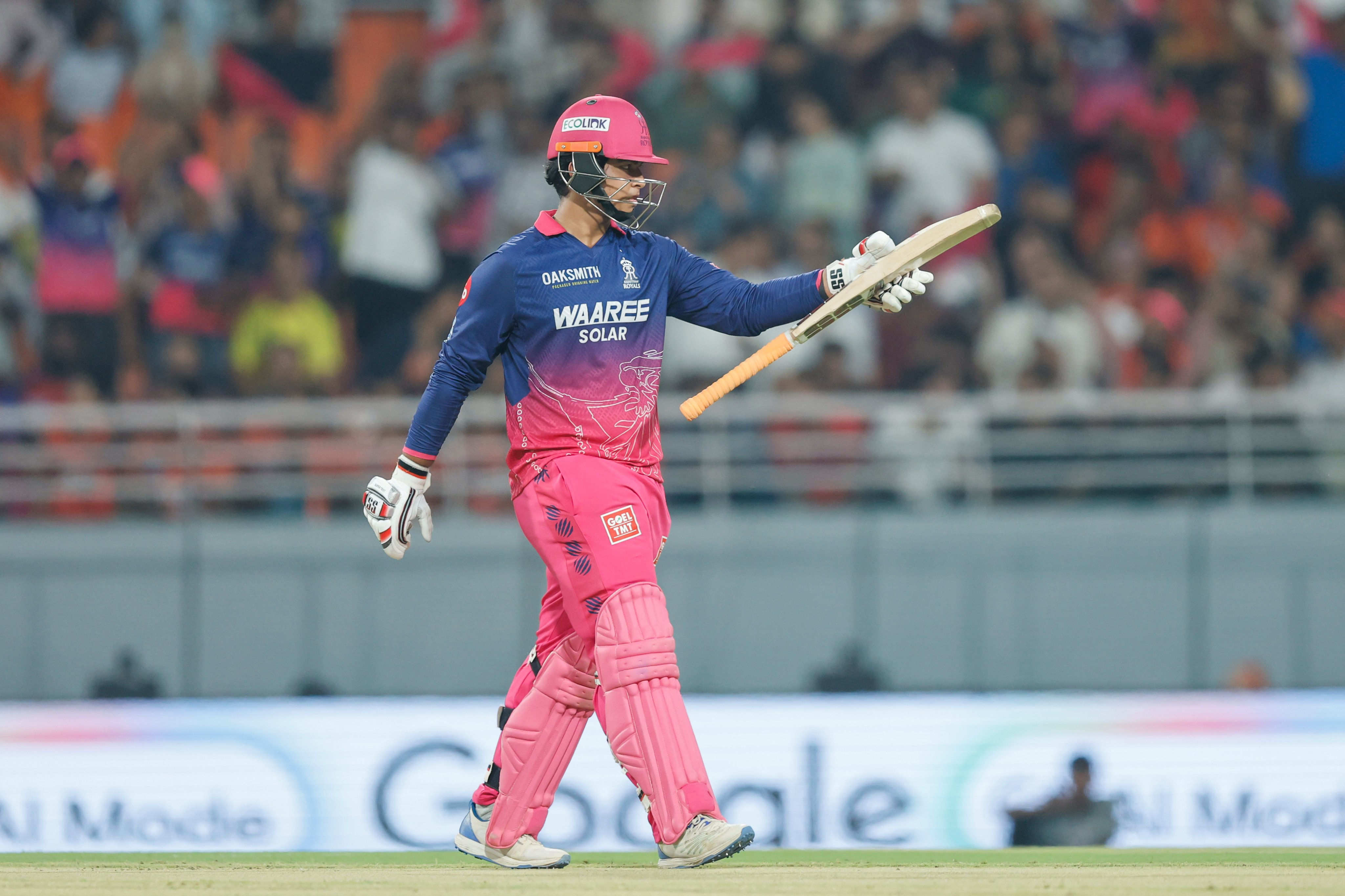 IPL 2026: સચિન તેંડુલકરના વખાણ પર 15 વર્ષના વૈભવ સૂર્યવંશીની પ્રતિક્રિયા, કહ્યું- "મને તો ખબર જ નહોતી, આ ગર્વની વાત છે"