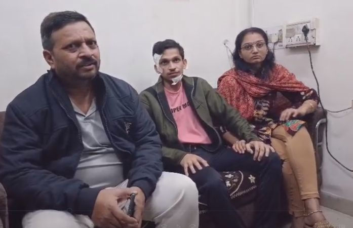 અમદાવાદ: બગોદરા-વટામણ હાઈવે પર દંપતી લૂંટાયા, કાર, મોબાઈલ અને રોકડ ઝૂંટવી લૂંટારૂઓ ફરાર