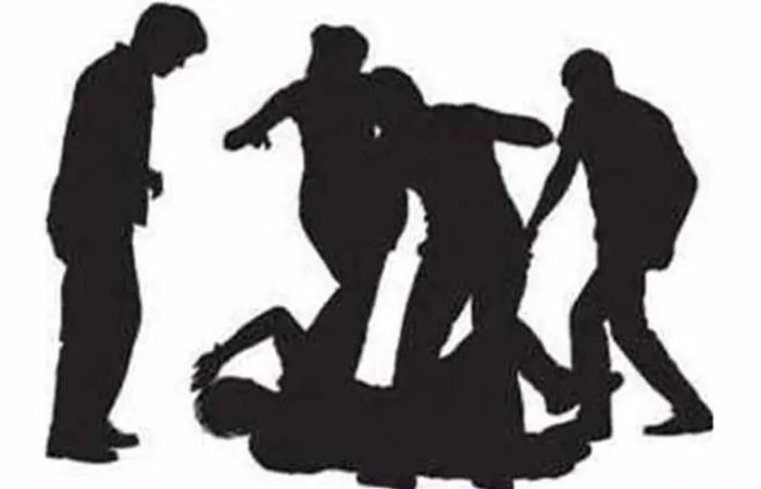 AMC painters attacked under Ambedkar Bridge, equipment damaged