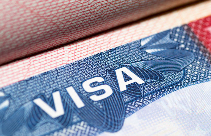 H1B વિઝા પર ફી વધારા બાદ હવે અમેરિકન વર્કર્સને જ પ્રાથમિકતા અપાય તેવું બિલ લાવવાની તૈયારી