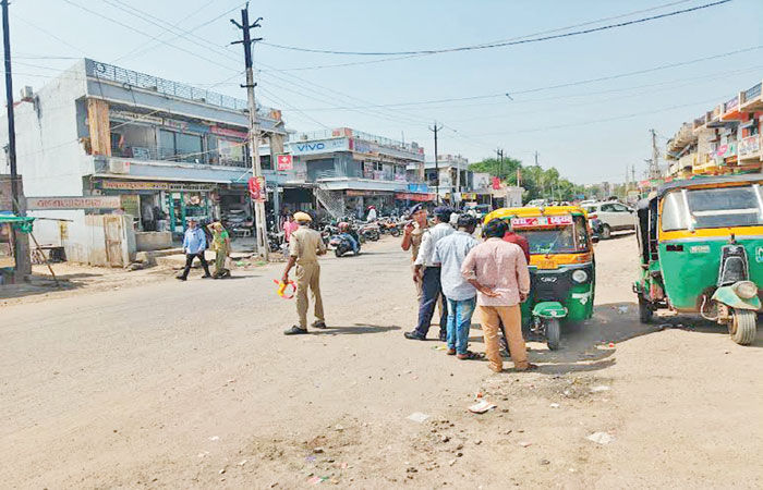 પાટડી શહેરમાં ખાનગી વાહનો સામે કાર્યવાહી કરવામાં પોલીસની ઉપેક્ષા