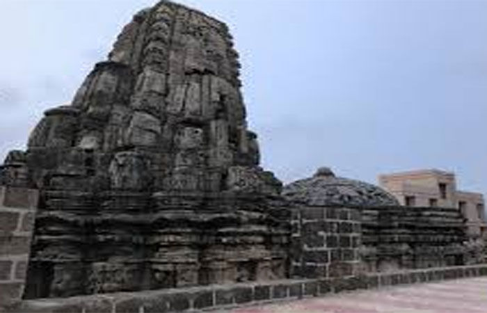 13મી સદીનું માધવરાયજીનું પ્રાચીન મંદિર સ્થાપત્યકલાના ઉત્તમ નમૂનારૂપ