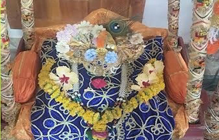 ગાંધીજી નાનપણમાં માતા સાથે દાત્રાણાના કૃષ્ણ પ્રણામી મંદિરે દર્શને આવતા