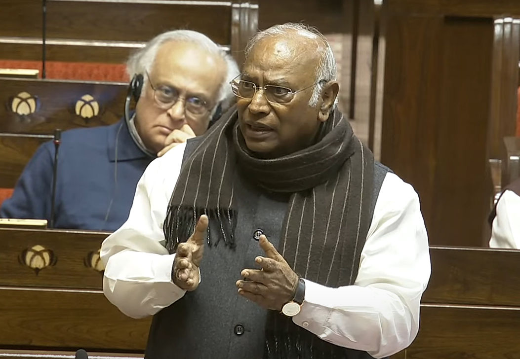 Constitution debate in RS: Those who practice hate politics are lecturing us, says Kharge