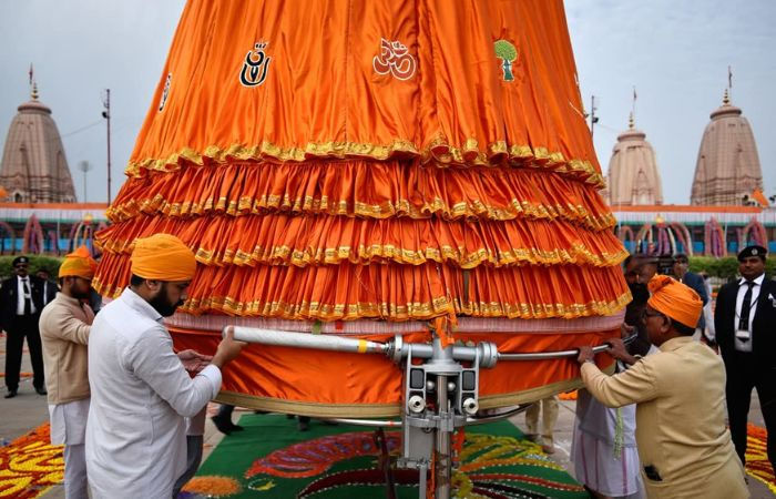 Photos: અયોધ્યાના શ્રીરામ મંદિરની ધ્વજાના પ્રથમ દર્શન, સોનાથી મઢેલો છે ધ્વજદંડ