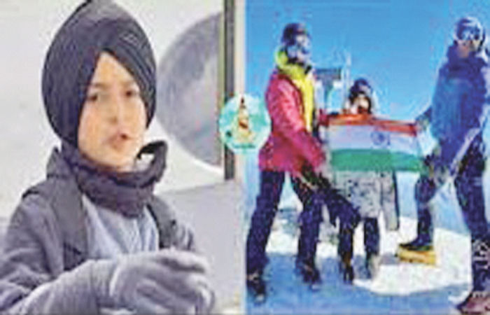 ટેણિયાએ હજારો ફૂટ ઊંચે લહેરાવ્યો ત્રિરંગો