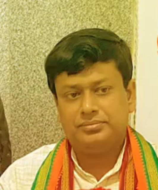 Sandeshkhali unrest: Bengal BJP chief Sukanta Majumdar dragged by cops during protest