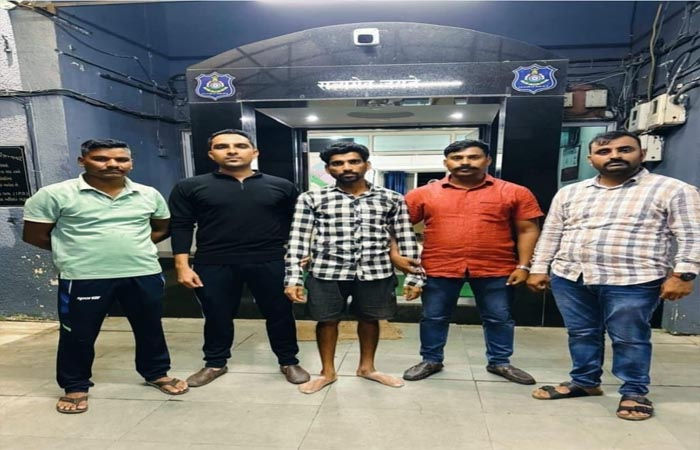 9 વર્ષથી ચોરીના ગુનામાં ફરાર આરોપીને પોલીસે ઝડપી પાડ્યો