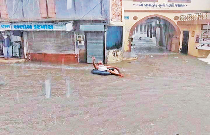 વિરમગામ શહેર સહિત તાલુકામાં 3 કલાકમાં 3 ઈંચથી વધુ વરસાદ ખાબક્યો