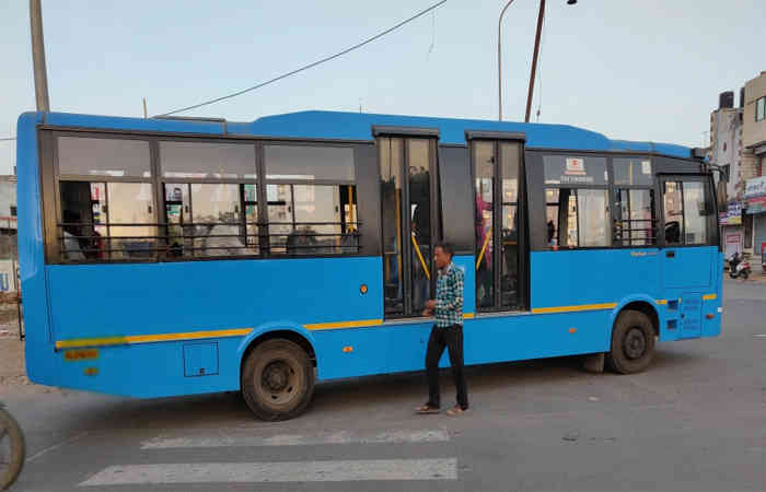 સુરત મ્યુનિ.ની સીટી અને બીઆરટીએસ બસમાં રોજના 70 હજાર જેટલા મુસાફરો ઘટ્યા