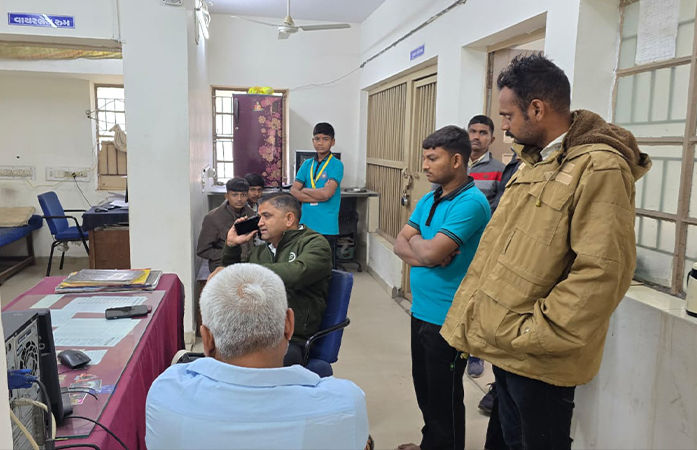 બગોદરા: વિદ્યાર્થીની સારવાર મુદ્દે CHCના ડોક્ટર અને આગેવાનો વચ્ચે બોલાચાલી, પોલીસ બોલાવતા મામલો બિચક્યો