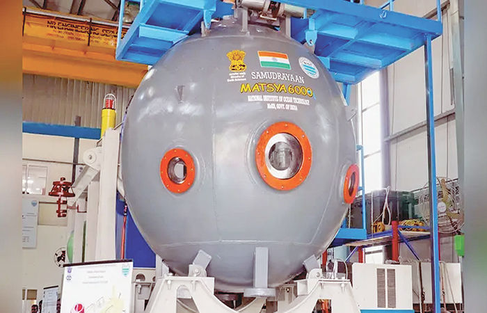 લંબગોળ નહિ પણ ગોળાકાર સબમરીન...