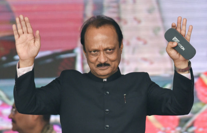 અજિત પવાર કોંગ્રેસ સાથે ગઠબંધન કરશે? દિગ્ગજ નેતાને ફોન પર આપી ઓફર, મહારાષ્ટ્રના રાજકારણમાં હલચલ