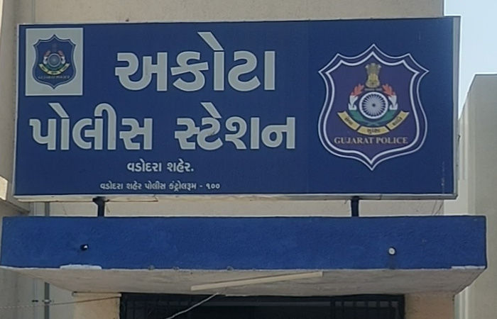 દારુ અને હુક્કાની મહેફિલ પર પોલીસનો દરોડો