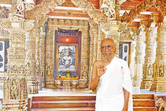 92 વર્ષે રોજ 16 કલાક લેખે અત્યાર સુધી 7 કરોડથી વધુ નવકારમંત્રના જાપ કર્યા છે