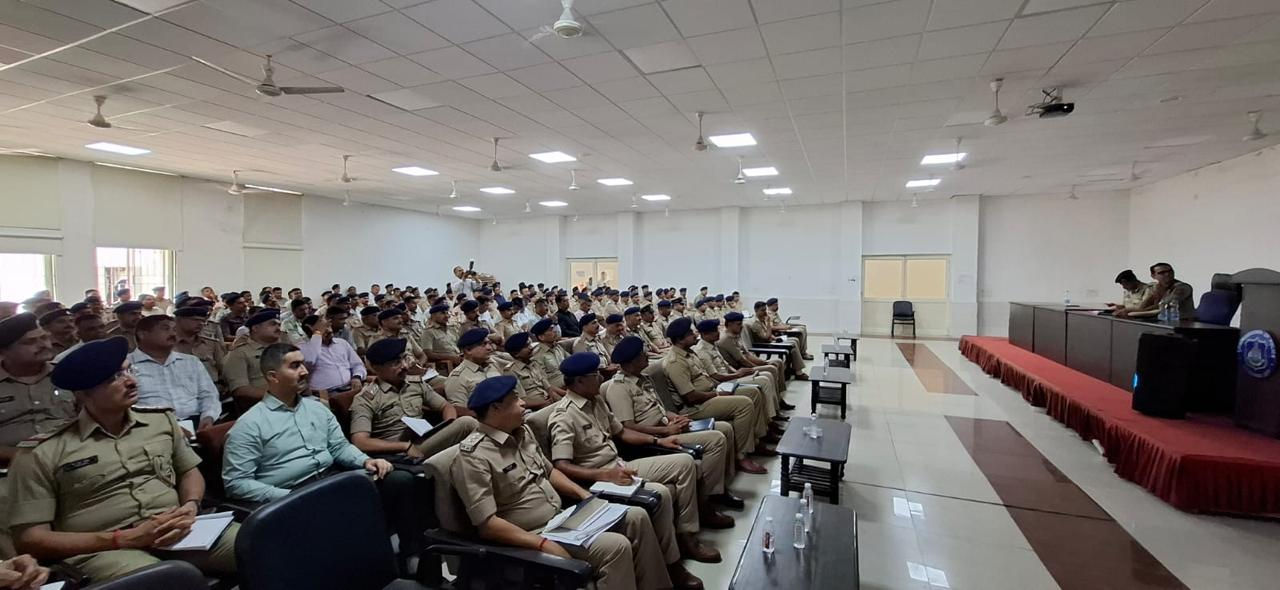 ડ્રગ્સ સામે વડોદરા પોલીસની ઝીરો ટોલરન્સ નીતિ,દરેક પોલીસ સ્ટેશનમાં ડ્રગ્સ માટે ખાસ ટીમ