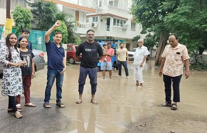 ડે. મેયરના વિસ્તારમાં પ્રાથમિક સુવિધા મુદ્દે  રહીશોનો વિરોધ