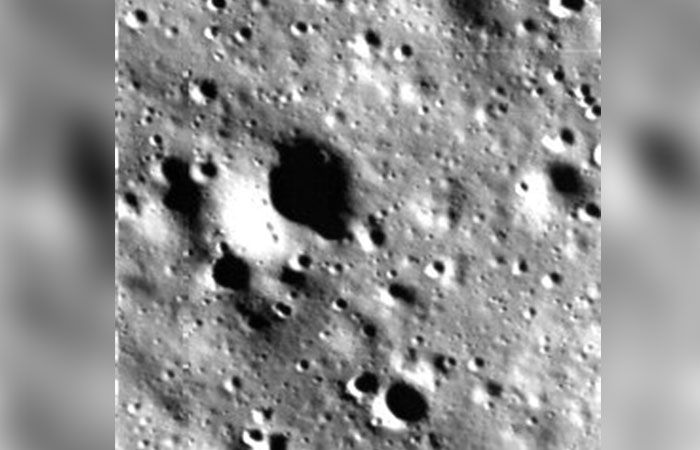 There is more ice on moon subsurface in exploitable depths: Study