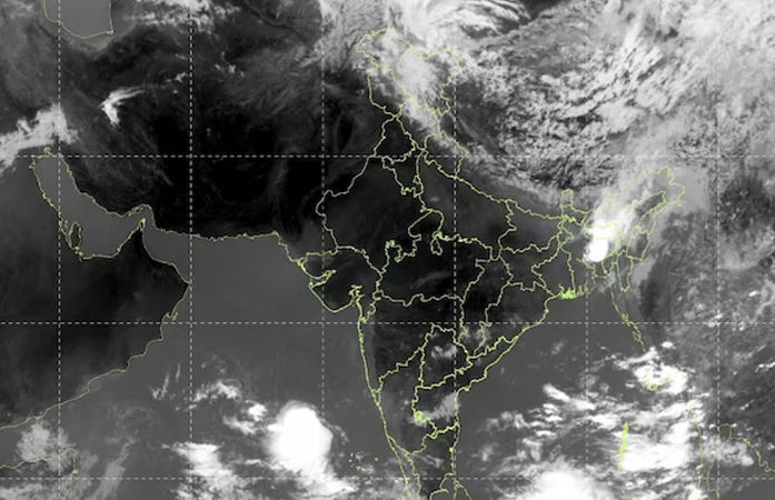 આવ રે વરસાદ...! કેરલમમાં વહેલું આગમન, સેટેલાઇટમાં દેખાયો વાદળોનો ઘેરાવો, આ રાજ્યોમાં યલો એલર્ટ