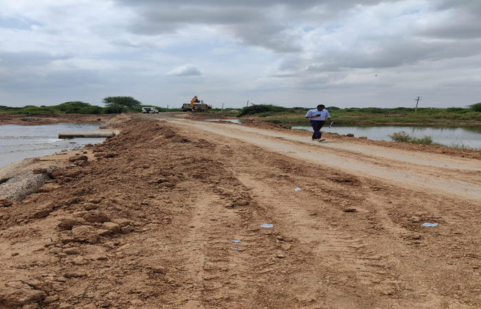 ગેડીથી પરનાળાને જોડતાં ક્રોઝવેનું રિપેરિંગ કામ પૂર્ણ થતાં હાશકારો