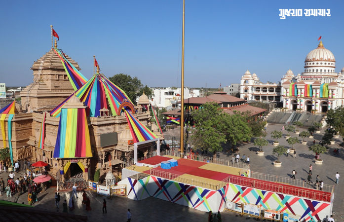 51,000 કિલો ઓર્ગેનિક રંગ, 500 કલર બ્લાસ્ટ, 10 હજાર ફુગ્ગા... સાળંગપુર ધામમાં ગુજરાતનો સૌથી મોટો હોળી ઉત્સવ