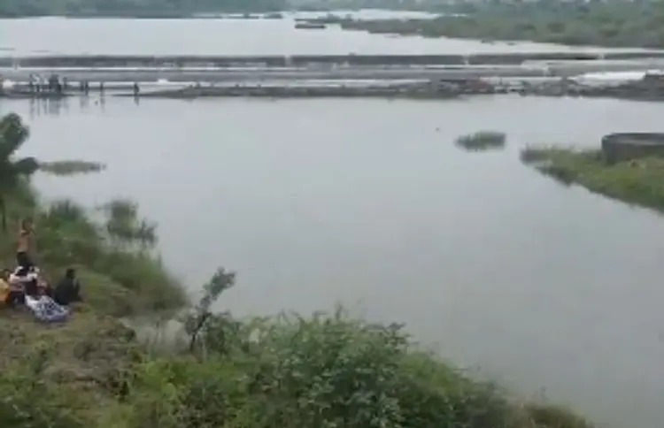 Tragedy strikes Botad: Two young workers drown in the Kalubhar River