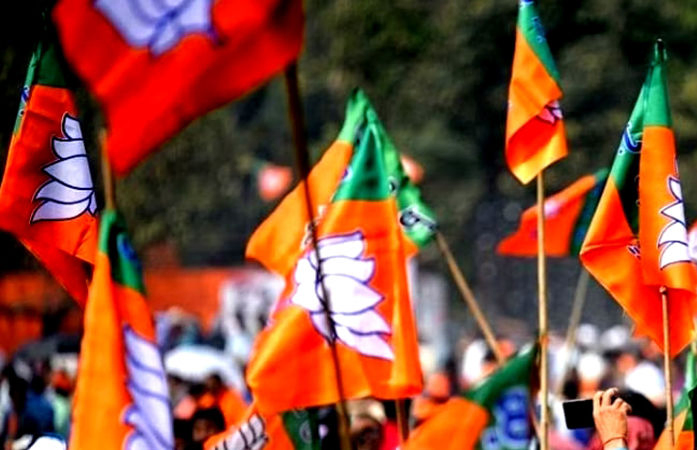 UP-પંજાબ સહિત આ 4 રાજ્યોમાં સમય પહેલાં યોજાઈ શકે છે વિધાનસભા ચૂંટણી! ભાજપ એક્શન મોડમાં