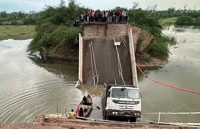 Surendranagar bridge collapse: Vehicles plunge in river, AAP attacks PM Modi