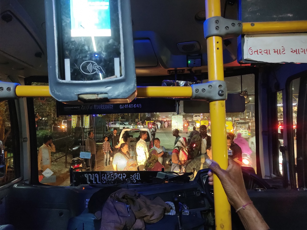 Drunk passenger causes ruckus in AMTS bus, breaks window, driver loses control and rams car